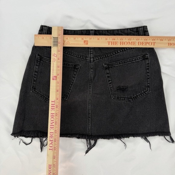 Free People Sz 27 We The Free Mini Skirt Black Distressed Button Fly Bohemian - Picture 6 of 6
